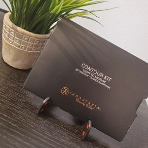 New Anastasia Beverly Hills Contour kit